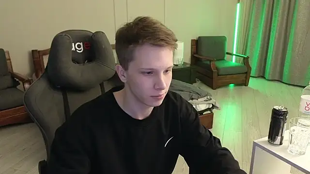 Snapshot of arlekincrop chatting on 02/27/25, 03:26 arlekincrop online show from 02/27/25, 03:26