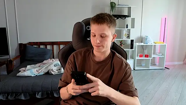 Snapshot of arlekincrop chatting on 09/26/25, 05:22 arlekincrop online show from 09/26/25, 05:22