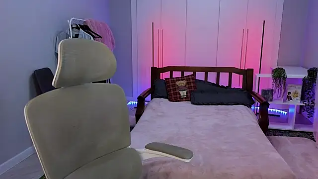 Snapshot of arlekincrop chatting on 12/04/25, 03:05 arlekincrop online show from 12/04/25, 03:05