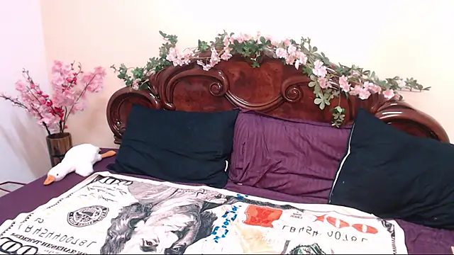 Snapshot of katydoll_ chatting on 03/12/25, 02:12 katydoll online show from 03/12/25, 02:12