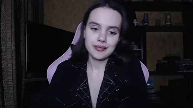 Snapshot of Veronika_kruk chatting on 12/04/24, 05:00 Veronika kruk online show from 12/04/24, 05:00