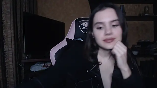 Snapshot of Veronika_kruk chatting on 01/18/25, 06:32 Veronika kruk online show from 01/18/25, 06:32