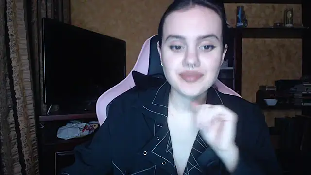 Snapshot of Veronika_kruk chatting on 01/30/25, 05:17 Veronika kruk online show from 01/30/25, 05:17