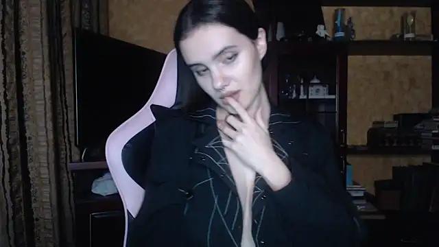 Snapshot of Veronika_kruk chatting on 02/14/25, 05:03 Veronika kruk online show from 02/14/25, 05:03