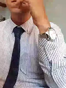 Snapshot of Business_dickkk chatting on 01/17/25, 01:46 Business dickkk online show from 01/17/25, 01:46