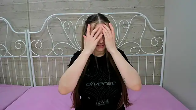 Snapshot of JuliaBusty chatting on 03/22/25, 02:25 JuliaBusty online show from 03/22/25, 02:25