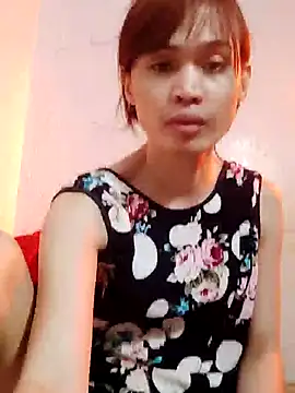 Snapshot of QueenSoreal chatting on 02/05/25, 03:52 QueenSoreal online show from 02/05/25, 03:52