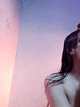 Snapshot of QueenSoreal chatting on 03/07/25, 04:33 QueenSoreal online show from 03/07/25, 04:33