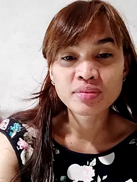 Snapshot of QueenSoreal chatting on 09/08/25, 04:50 QueenSoreal online show from 09/08/25, 04:50