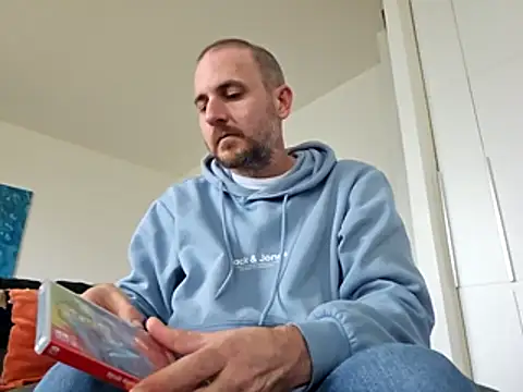 verylargecock online show from 12/22/25, 02:14