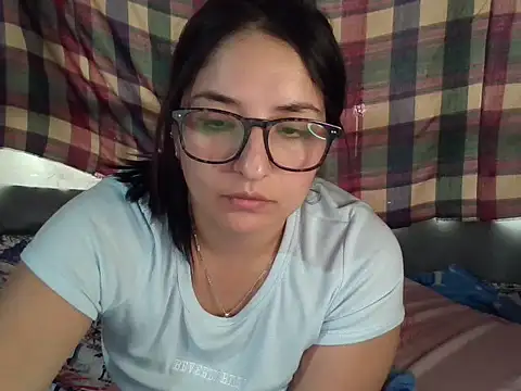 Snapshot of sara_110323 chatting on 03/10/26, 08:58 sara 110323 online show from 03/10/26, 08:58