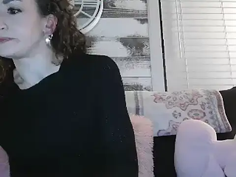 Snapshot of AshleyRain chatting on 01/12/25, 09:40 AshleyRain online show from 01/12/25, 09:40