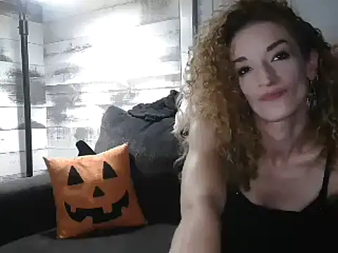 Snapshot of AshleyRain chatting on 10/05/25, 06:12 AshleyRain online show from 10/05/25, 06:12