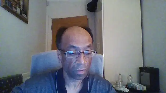 Snapshot of rauncher1 chatting on 09/26/25, 11:42 rauncher1 online show from 09/26/25, 11:42