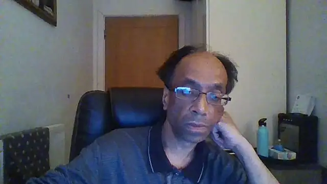 Snapshot of rauncher1 chatting on 12/03/25, 11:47 rauncher1 online show from 12/03/25, 11:47