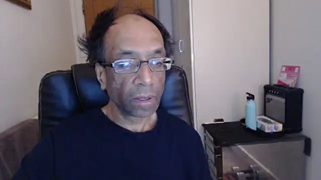 rauncher1 online show from 04/22/26, 07:33