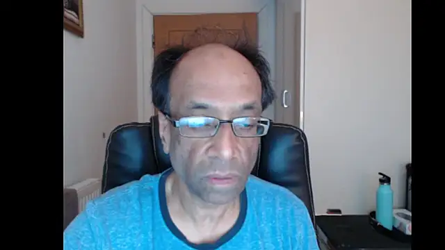 Snapshot of rauncher1 chatting on 04/25/26, 10:07 rauncher1 online show from 04/25/26, 10:07