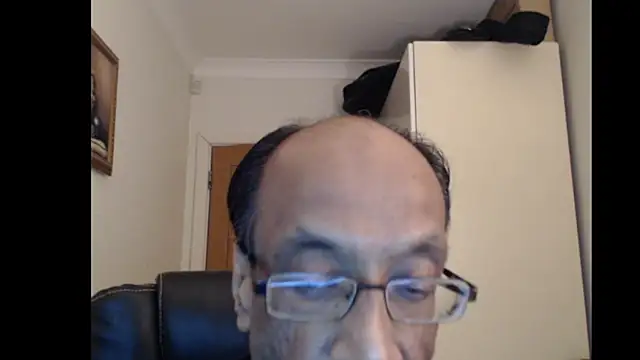 Snapshot of rauncher1 chatting on 06/07/26, 10:46 rauncher1 online show from 06/07/26, 10:46