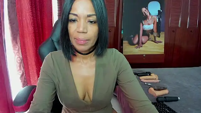 Snapshot of LUISSA_ chatting on 01/27/25, 02:35 LUISSA online show from 01/27/25, 02:35