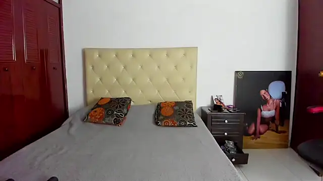 Snapshot of LUISSA_ chatting on 02/04/25, 01:16 LUISSA online show from 02/04/25, 01:16