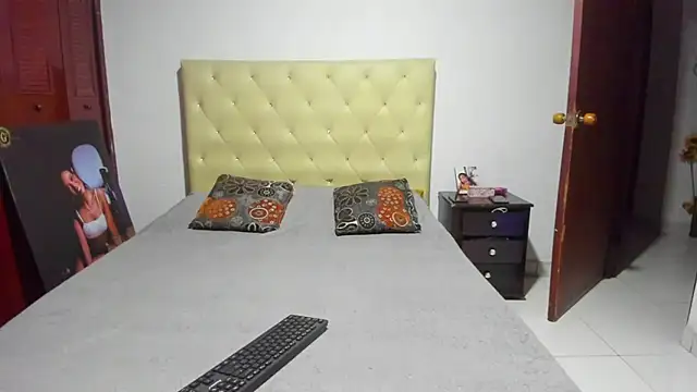 Snapshot of LUISSA_ chatting on 11/14/25, 11:09 LUISSA online show from 11/14/25, 11:09