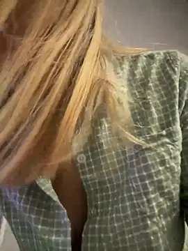 Susanel online show from 01/21/25, 03:32