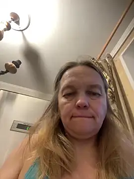 Susanel online show from 01/25/25, 01:41