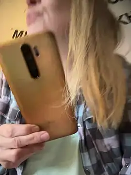 Susanel online show from 02/11/25, 10:04