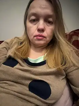 Susanel online show from 02/21/25, 07:43