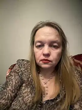 Susanel online show from 03/08/25, 08:57