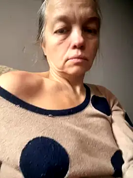 Susanel online show from 09/19/25, 08:38