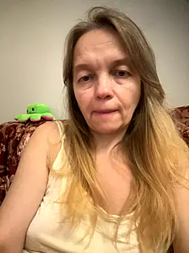 Susanel online show from 09/23/25, 06:11