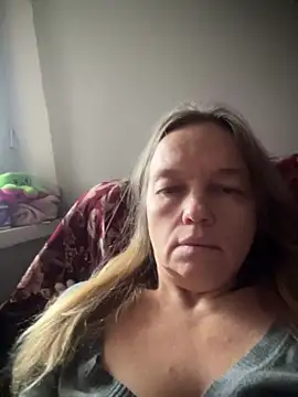 Susanel online show from 10/16/25, 10:05