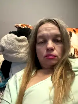 Susanel online show from 12/16/25, 03:00