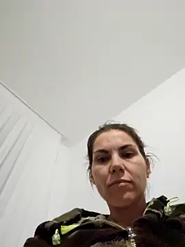 Snapshot of FeliciaKrige chatting on 11/14/25, 11:35 FeliciaKrige online show from 11/14/25, 11:35