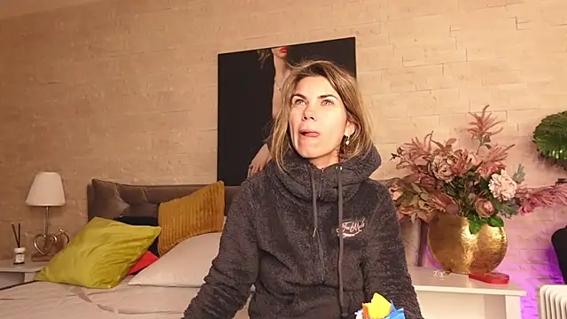 FeliciaKrige online show from 03/15/26, 05:08