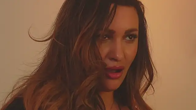 Snapshot of YaaraCollins chatting on 03/10/25, 03:01 YaaraCollins online show from 03/10/25, 03:01