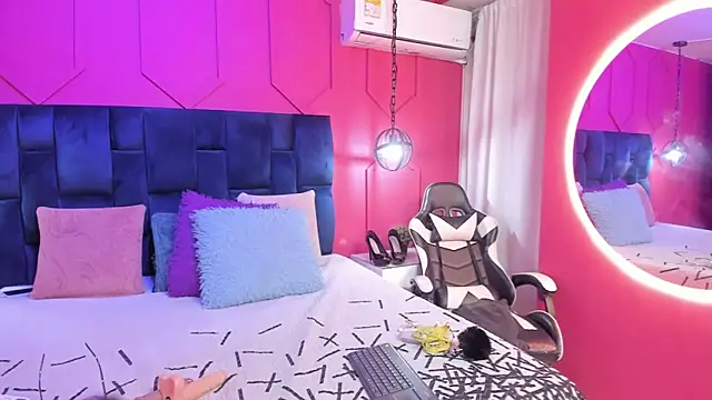 chantall1375 online show from 09/14/25, 11:31