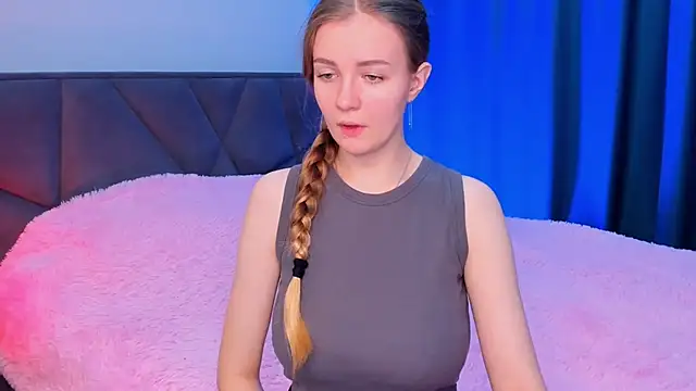 SweetMilkis online show from 12/12/24, 09:40