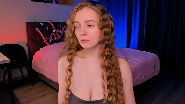 SweetMilkis online show from 02/08/25, 09:13