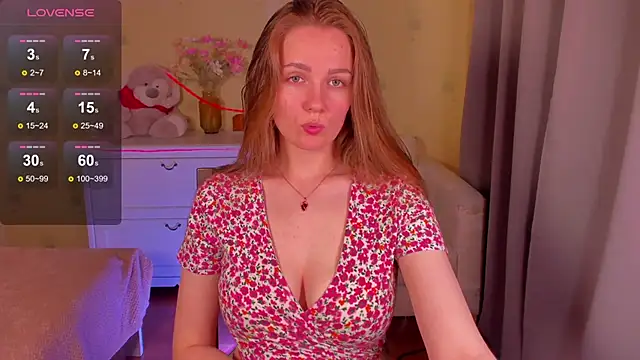 SweetMilkis online show from 06/15/26, 05:59