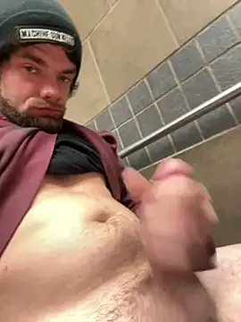 Snapshot of cumgitsumdic chatting on 12/17/24, 05:36 cumgitsumdic online show from 12/17/24, 05:36