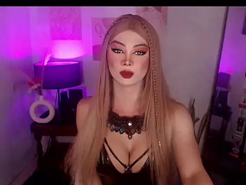 Snapshot of MagneticBeauty chatting on 10/05/25, 02:48 MagneticBeauty online show from 10/05/25, 02:48
