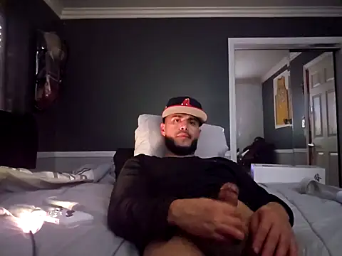 Snapshot of gardy8585 chatting on 01/23/25, 09:50 gardy8585 online show from 01/23/25, 09:50