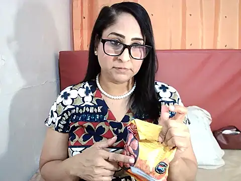 Indiankushy online show from 02/18/25, 04:37