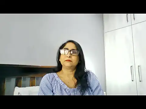Snapshot of Indiankushy chatting on 06/17/26, 12:50 Indiankushy online show from 06/17/26, 12:50