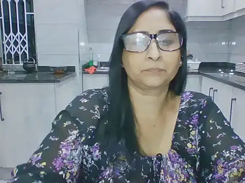 Snapshot of Indiankushy chatting on 06/24/26, 05:45 Indiankushy online show from 06/24/26, 05:45