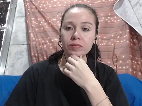 Venusluxodomme online show from 10/02/25, 11:17