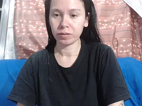 Venusluxodomme online show from 10/08/25, 05:27