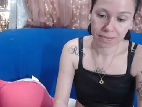 Venusluxodomme online show from 04/08/26, 08:31